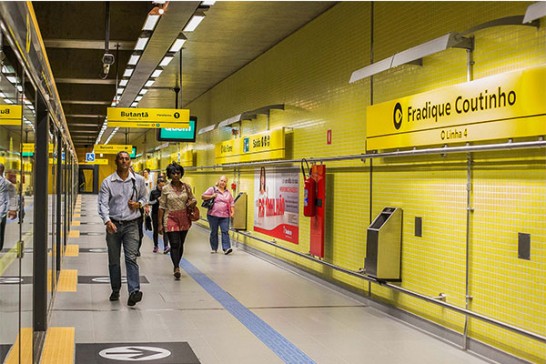 Lixeira em Aço Inox Metrô Estação Fradique